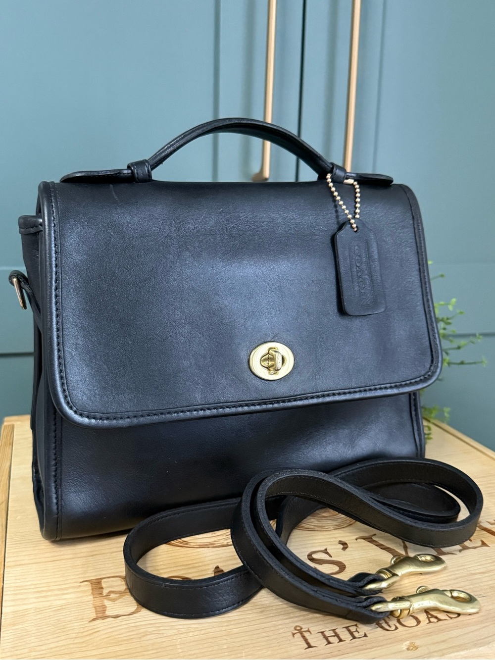 Vintage COACH Station Top-Handle Crossbody Bag Black Leather Turn-Lock